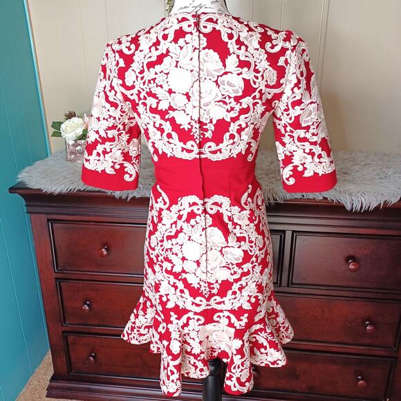 Beautiful Red Embroidered 100% Silk Double Lining Accent Dress Size 36 - Picture 3 of 10